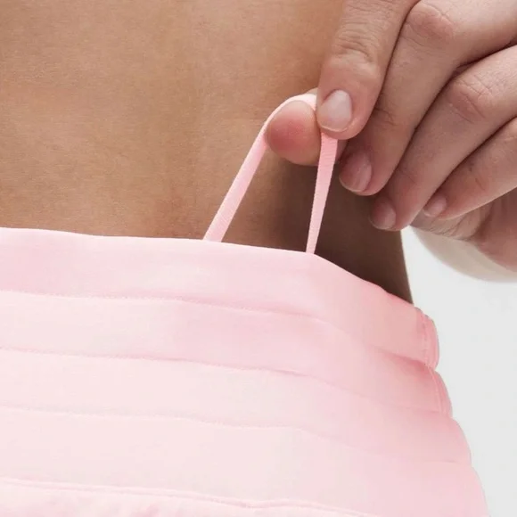 NWT Lululemon Hotty Hot High-Rise Lined Short 4"
Pink Organza - Picture 4 of 9